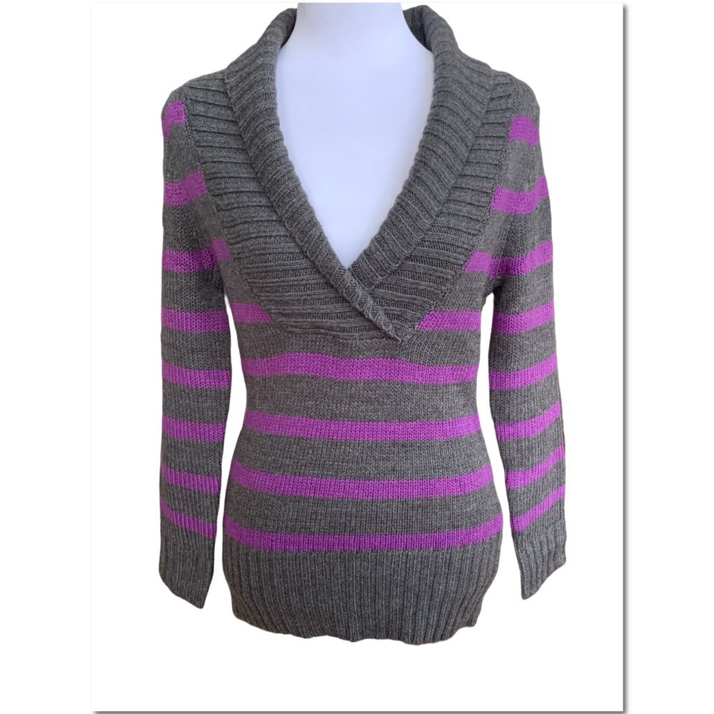 Eddie Bauer V Neck Striped Sweater Size Small New